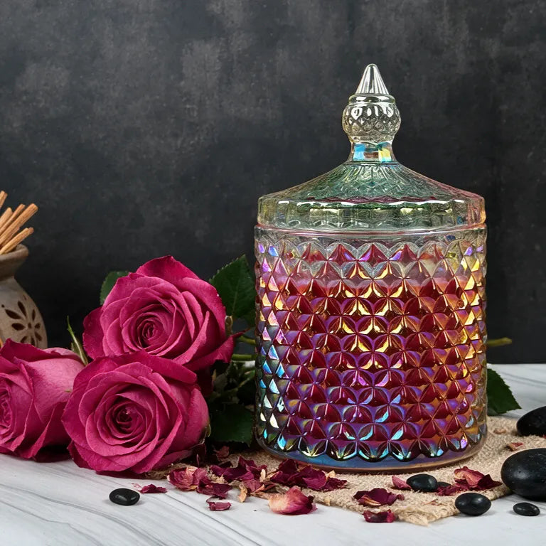 Oud & Velvet Rose – Hochwertige Duftkerze im Kristallglas mit Deckel