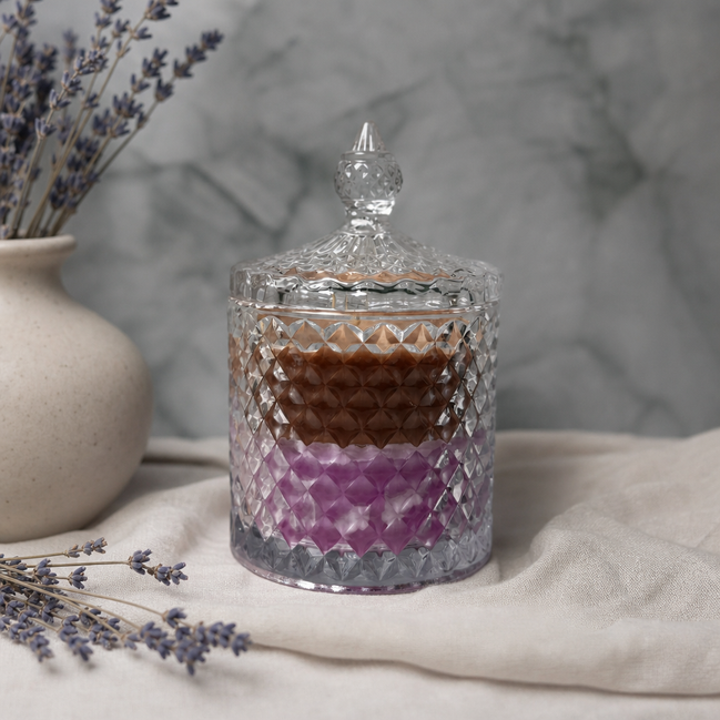 Lavendel & Zedernholz – Hochwertige Duftkerze im Kristallglas mit Deckel